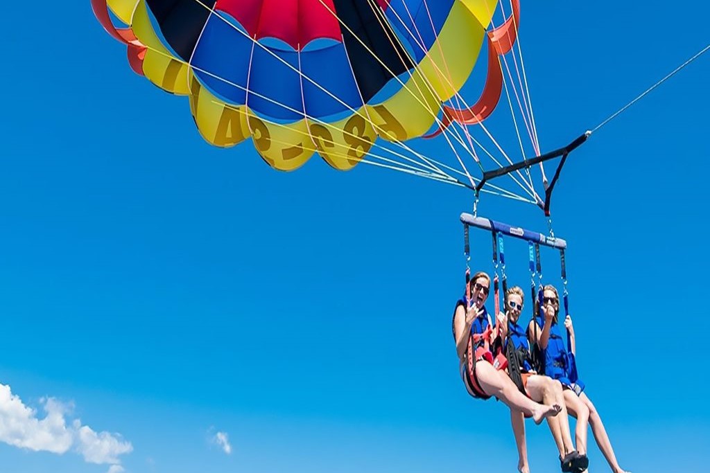 Parasailing in Hurghada